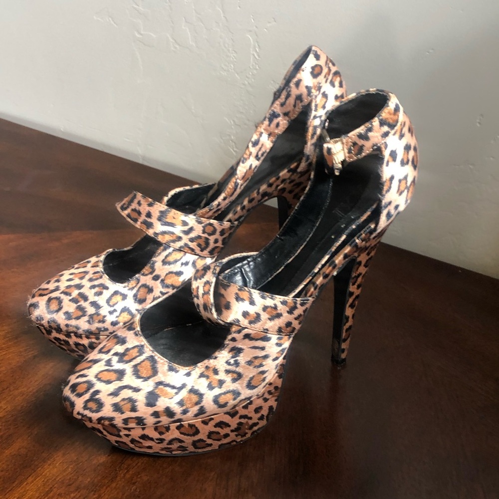 Forever 21 leopard print heels